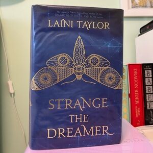 UK Out of Print Hardcover of Strange the Dreamer by Laini Taylor
